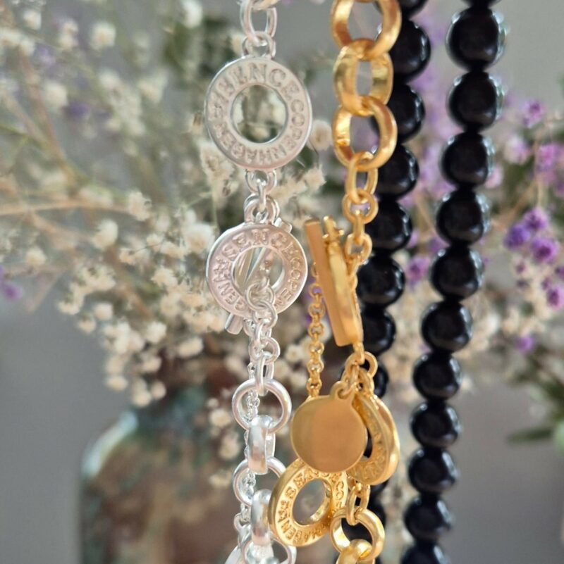 Berry necklace black agate matt silver plated