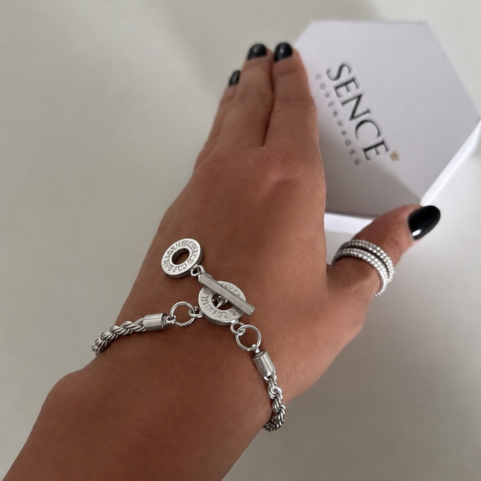 Amelie Ring - Matt silver plated size 7