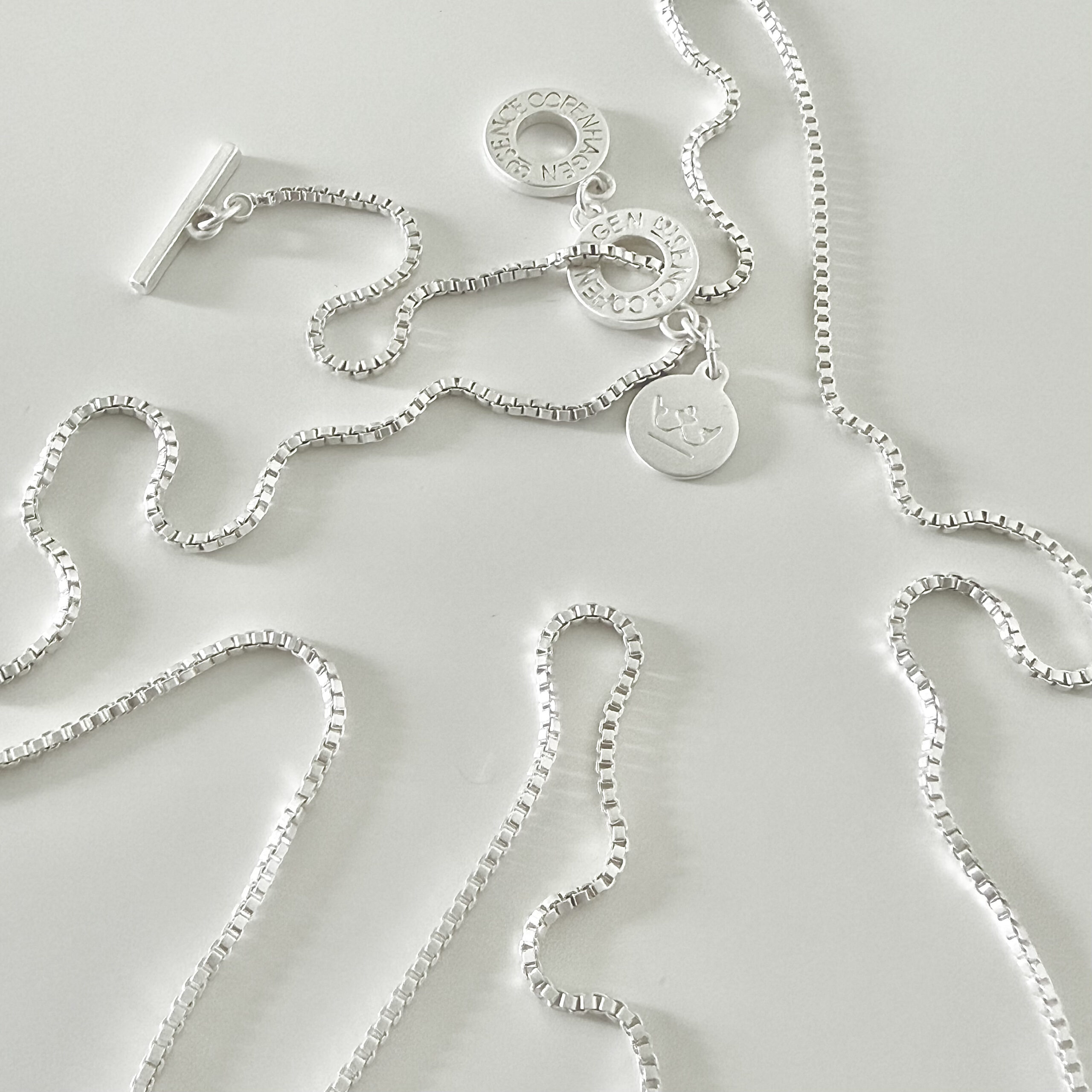 Essentials Venezia necklace matt silver plated - 90 CM