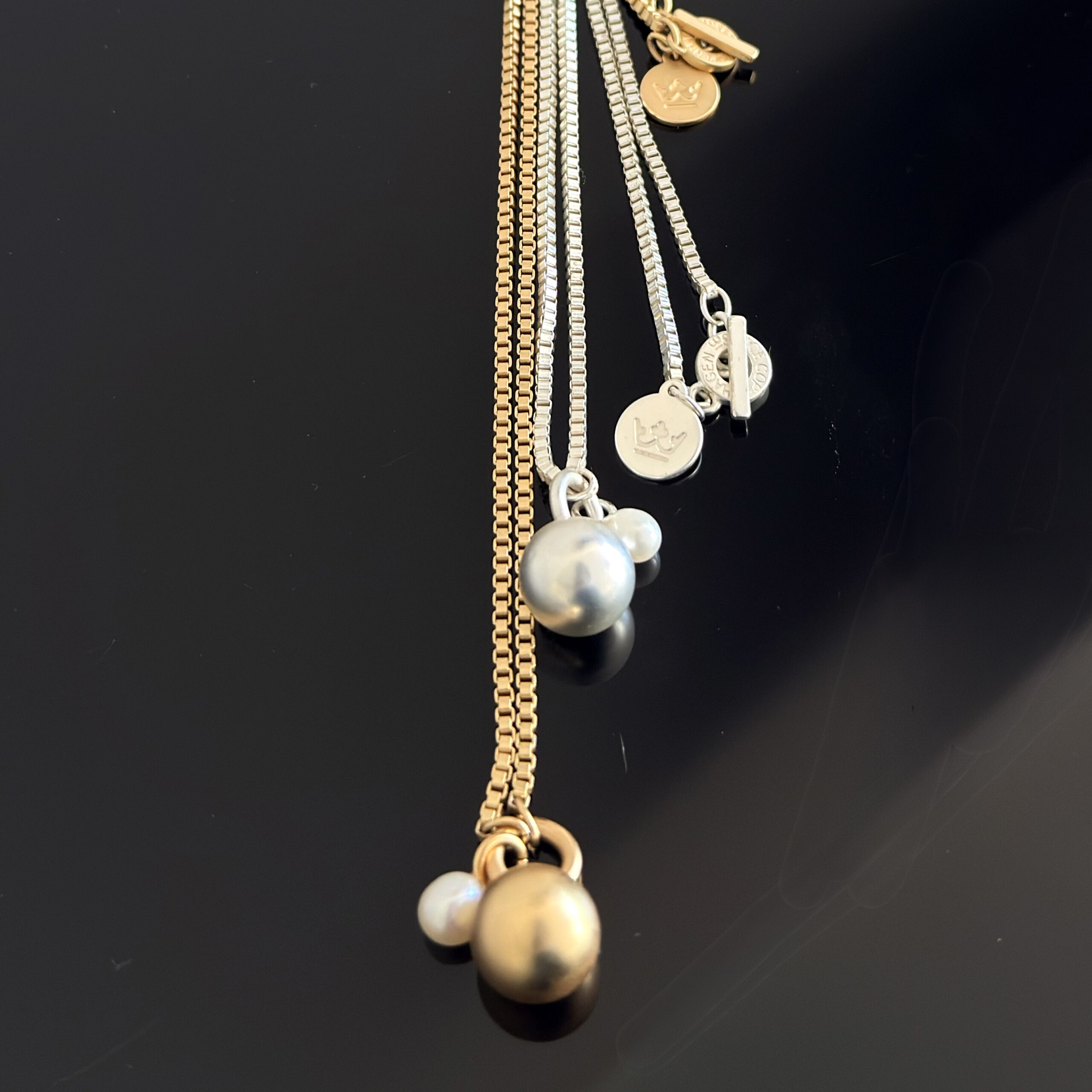 Essentials London necklace ball & pearl matt gold plated - 80 CM