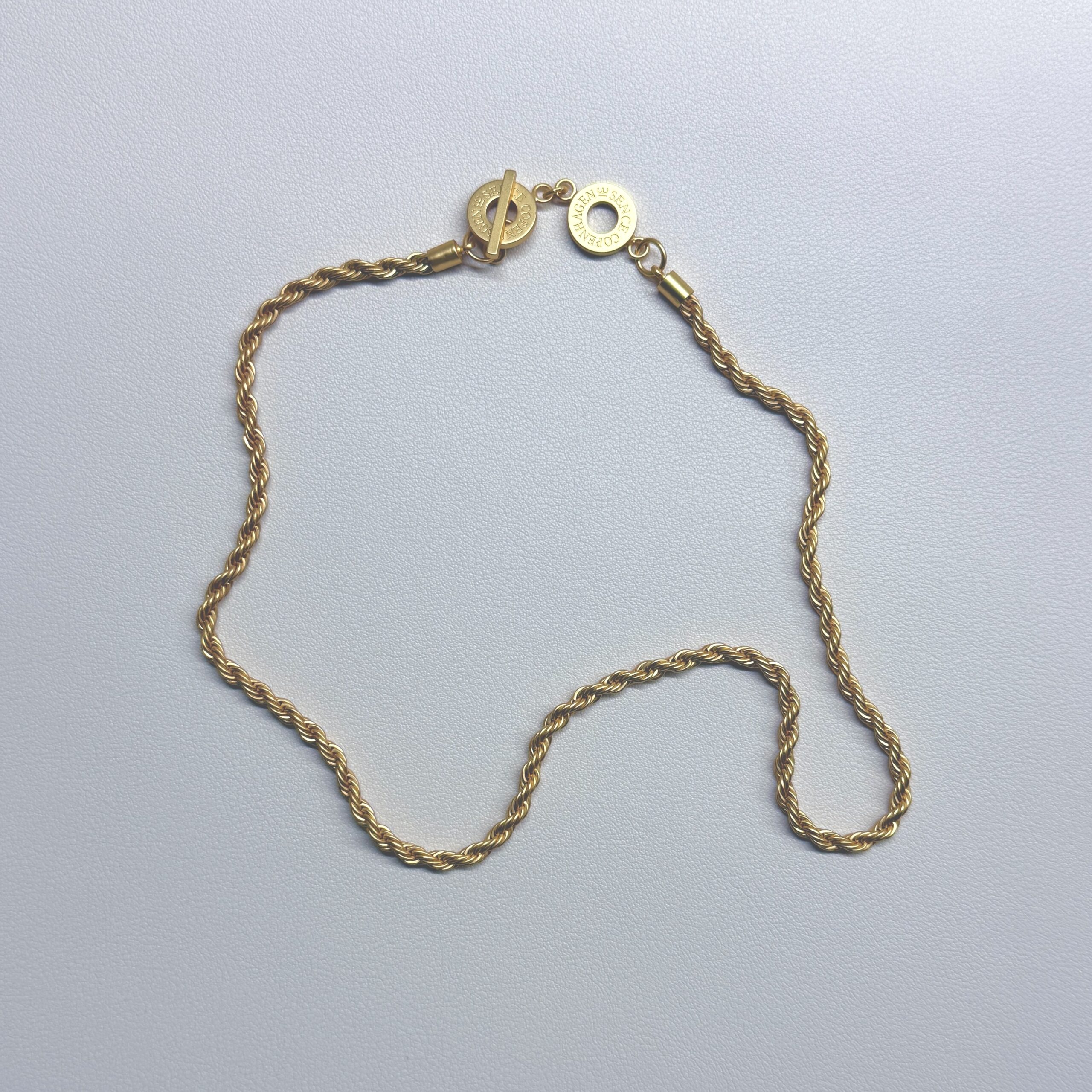Amelie Twisted Long necklace - Matt gold plated - 85 CM
