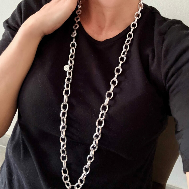 Essentials Book necklace in silver plated - 95 CM